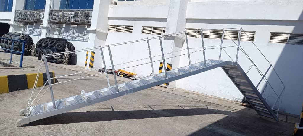 V gangway aluminum structure showing safe access between vessel and shore